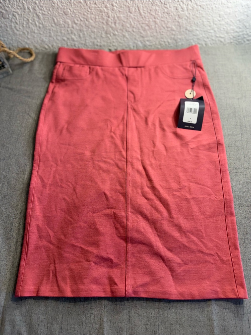 NYDJ pull on 5 pocket pencil stretch skirt. Size 4 Slate Rose NWTM11Z8256